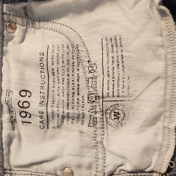 Gap Jeans Bermuda  Shorts Manufactured Raw Hem Size 29/8 - Picture 4 of 4